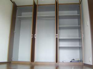 ドラウプニール【収納】クローゼット