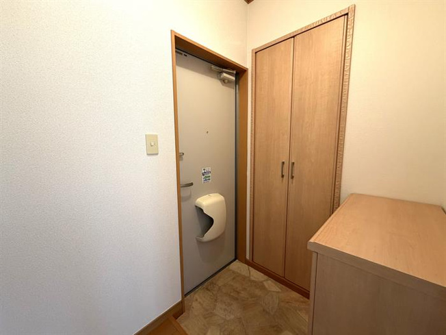 WIC付の玄関です