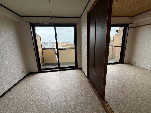 KMSビル【居間・リビング】