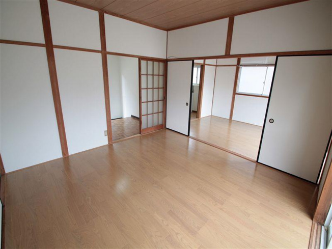 こちらはゆったり8帖です。