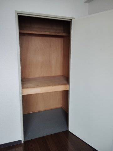 メゾン・ド・フルール【収納】