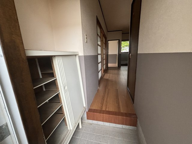 ツインハウス101号室【玄関】