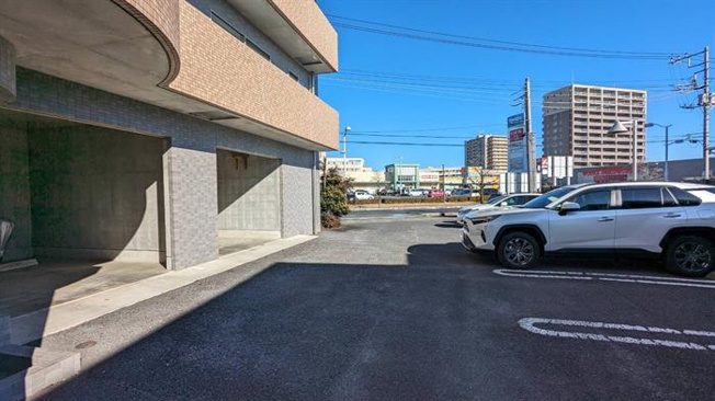 敷地内駐車場もございます!!
