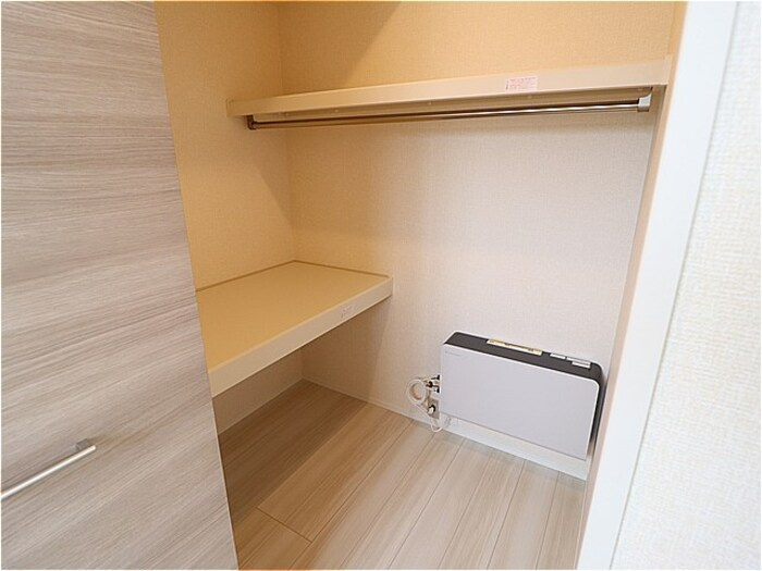 Ｄ－ｒｏｏｍ御茶園【収納】ウォークインクローゼット