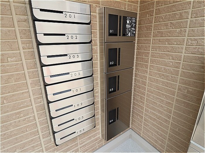 Ｄ－ｒｏｏｍ御茶園宅配BOX完備