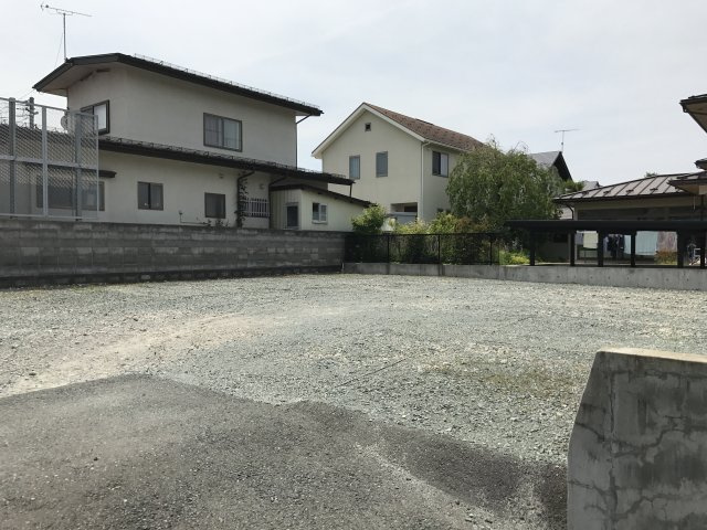 盛岡市松園３丁目の駐車場【外観】