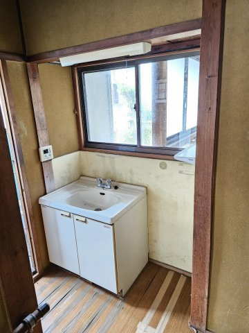 鳥取市本町5丁目中古戸建て【洗面所】