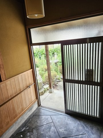 鳥取市本町5丁目中古戸建て【玄関】
