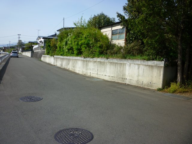 手代森9地割売地【前面道路含む現地写真】