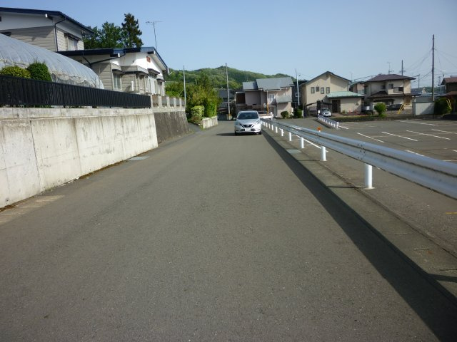 手代森9地割売地【前面道路含む現地写真】