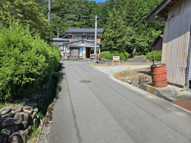 岩美郡岩美町白地土地【前面道路含む現地写真】