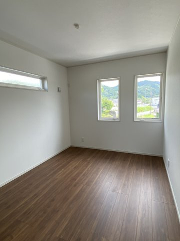 恵那市岩村町の中古一戸建【洋室】洋室6帖