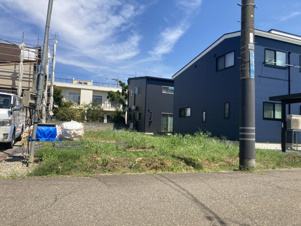上越市北城町３丁目の売地【前面道路含む現地写真】●242.47㎡（73.34坪）900万円♪♪