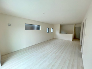 新築戸建　リーブルガーデン千代川町小林植田【居間・リビング】