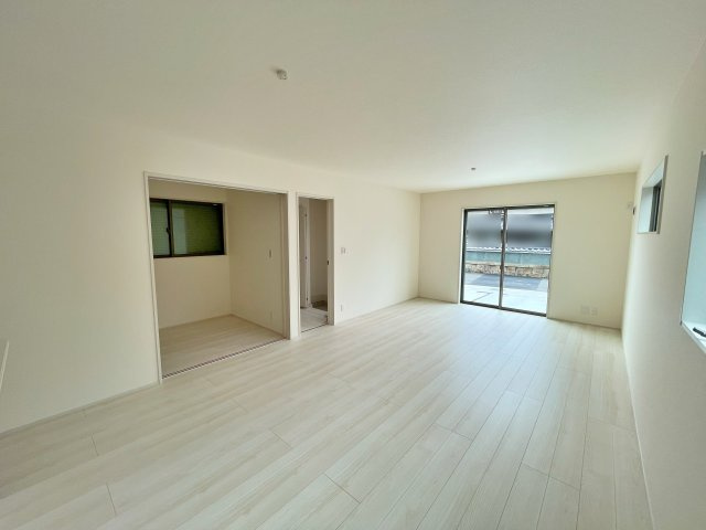 新築戸建　リーブルガーデン千代川町小林植田【居間・リビング】