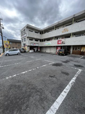 サンあがた【駐車場】