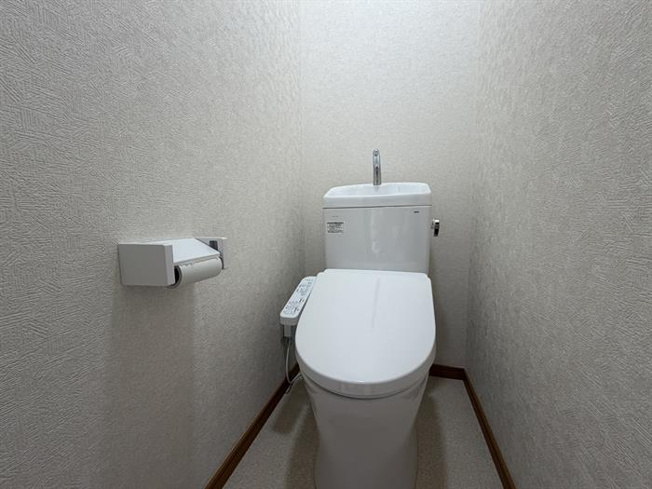 清潔感のあるトイレです