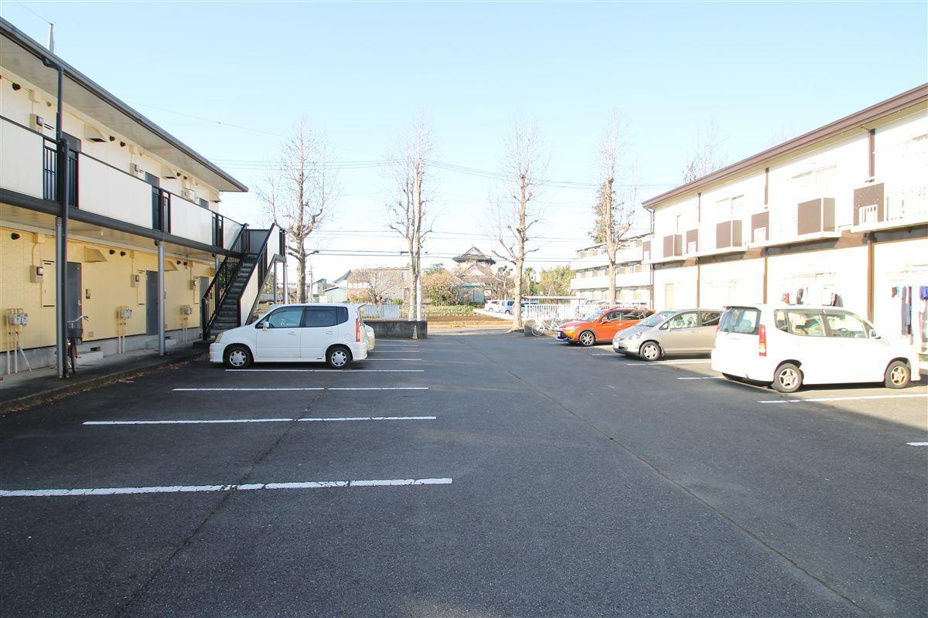 敷地内に駐車場があります。