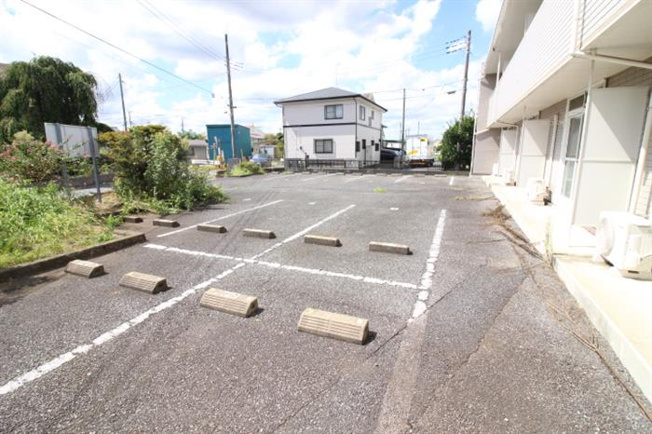 車止めがあり、トラブルも起きにくそうですね！