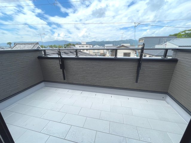 右京区西京極東衣手町【バルコニー】