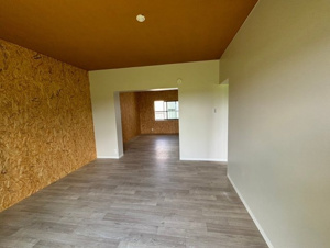 菅原ビル【洋室】