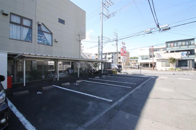 敷地内駐車場あります