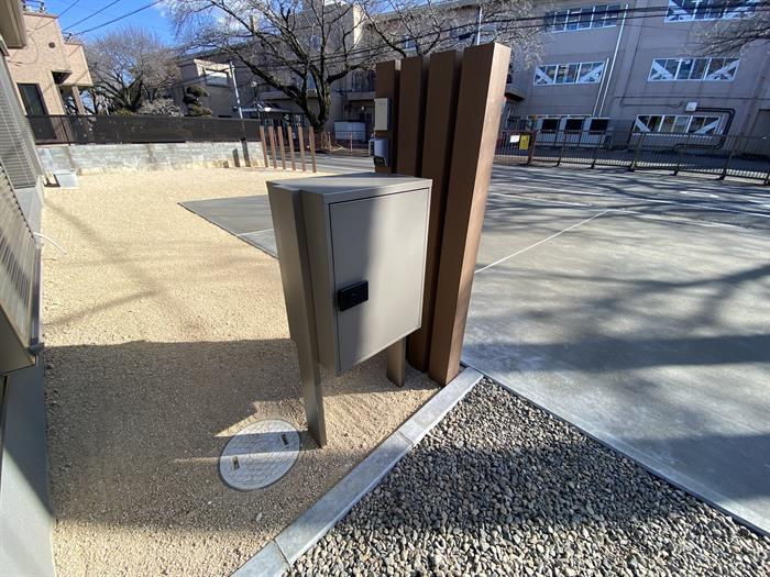 宅配BOX付き