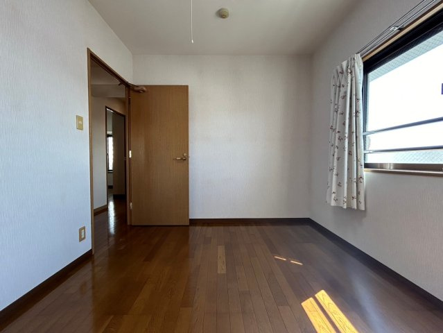 エンゼルハイム泉崎【洋室】