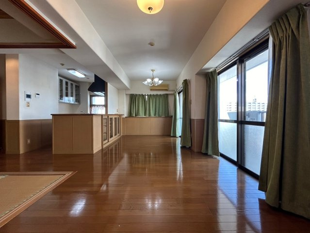 エンゼルハイム泉崎【居間・リビング】