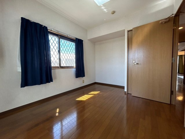 エンゼルハイム泉崎【洋室】