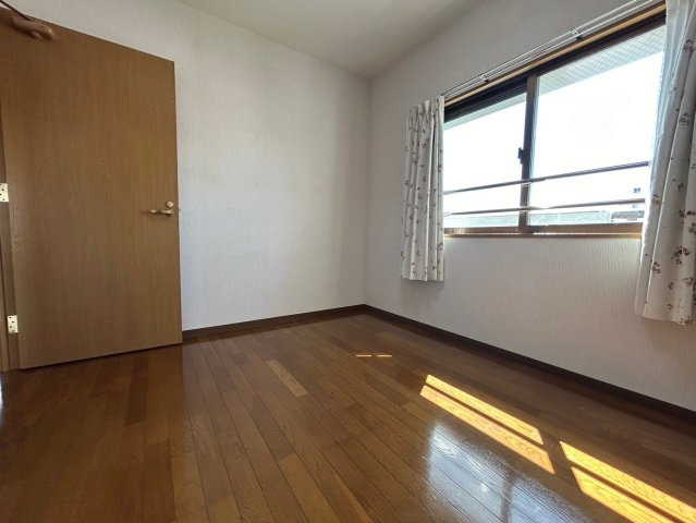 エンゼルハイム泉崎【洋室】