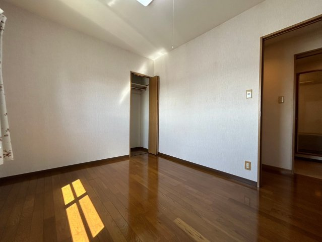 エンゼルハイム泉崎【洋室】