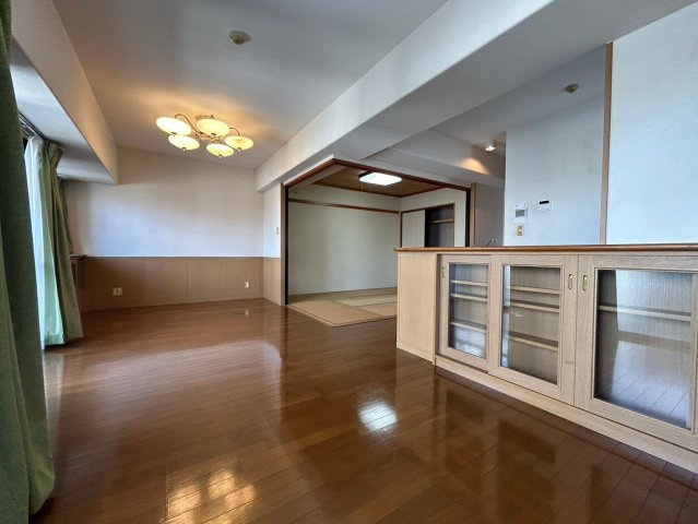 エンゼルハイム泉崎【居間・リビング】