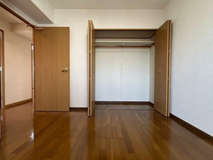 エンゼルハイム泉崎【洋室】