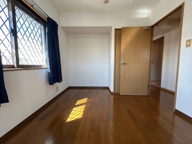 エンゼルハイム泉崎【洋室】