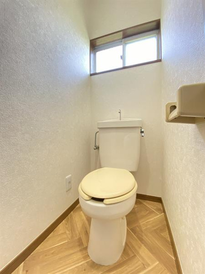 トイレも快適に使えそうですね！！