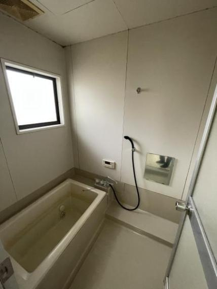 鳥取市滝山中古戸建て【浴室】