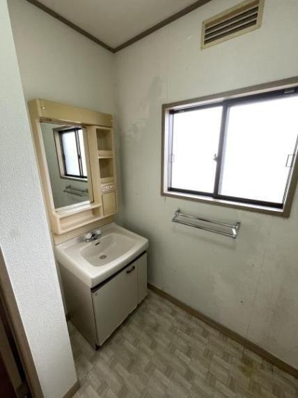 鳥取市滝山中古戸建て【独立洗面台】