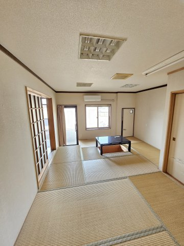 鳥取市行徳1丁目戸建て【居間・リビング】