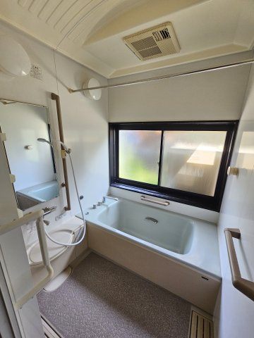 鳥取市行徳1丁目戸建て【浴室】