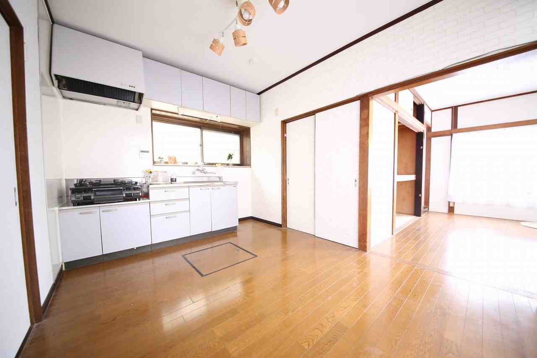 風と春色のルピシア【居間・リビング】