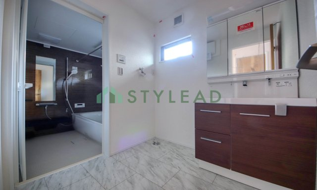 横浜市戸塚区汲沢町の新築一戸建【独立洗面台】