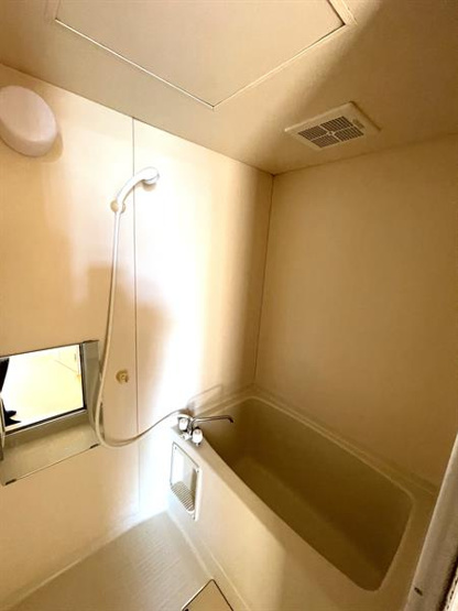 風呂(別の部屋の画像です)