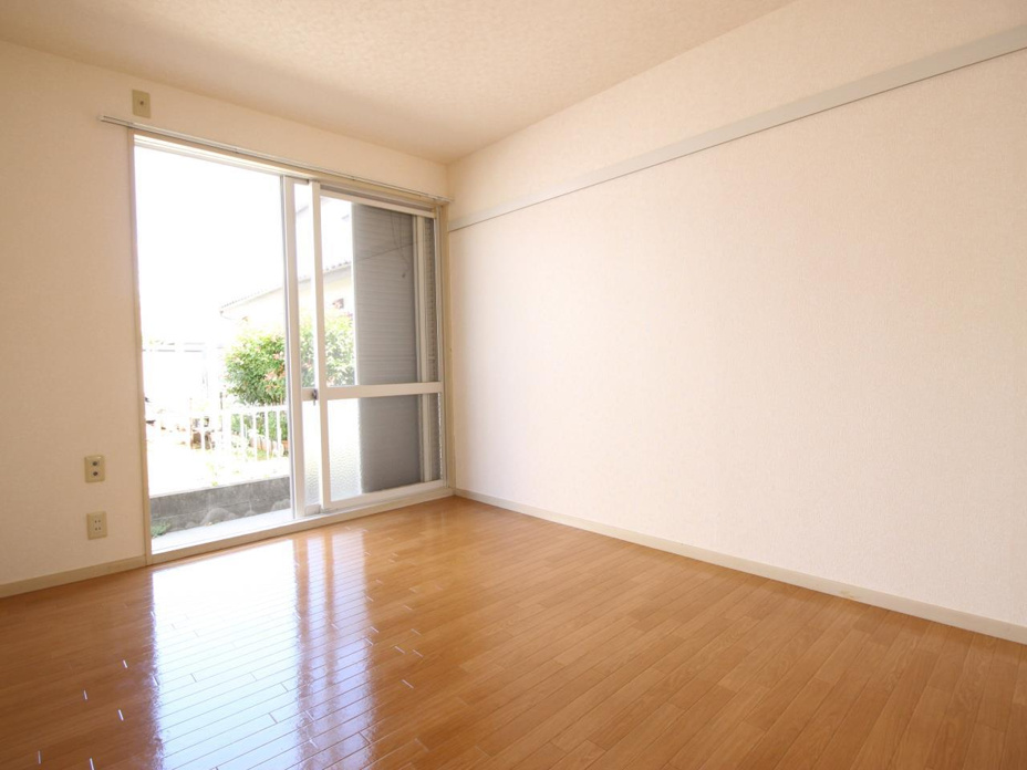 別の部屋の写真となりますので現地ご確認ください