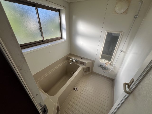 横手市山内平野沢字南相野々中古住宅【浴室】