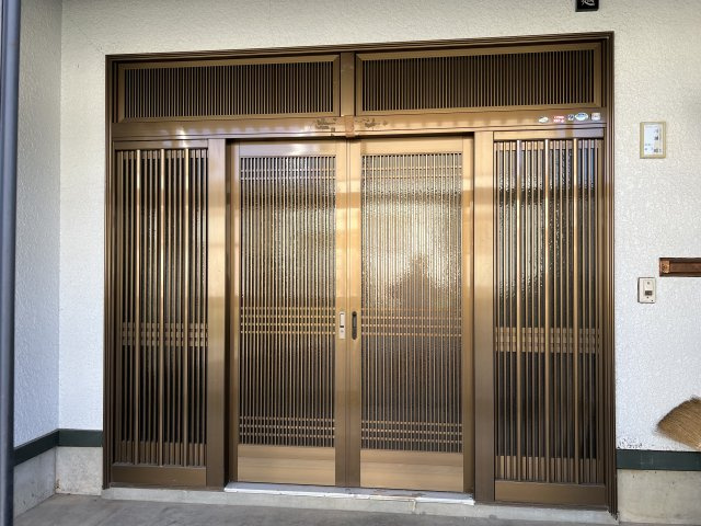 横手市山内平野沢字南相野々中古住宅【玄関】