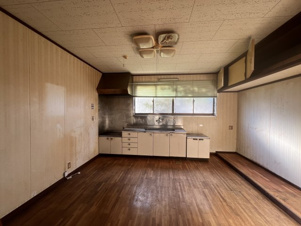 横手市山内平野沢字南相野々中古住宅【キッチン】