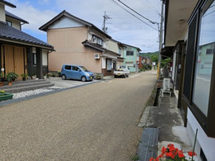 鳥取市鹿野町鹿野中古戸建て【前面道路含む現地写真】