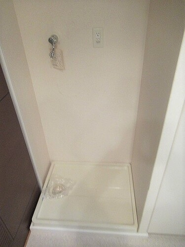 サーパス南城内【その他】室内洗濯機置場※前回募集時の写真２０２２年１月撮影