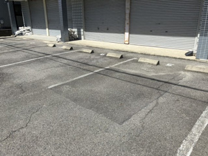 緑ヶ丘角新ビル【駐車場】